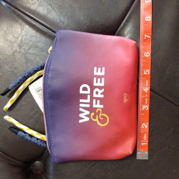 Ipsy Wild & Free Makeup Bag and Goodies - Picture 11 of 11